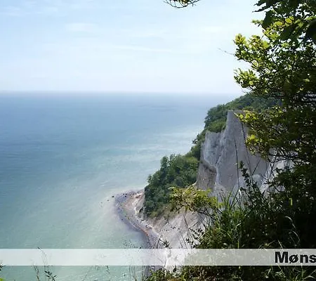 Mon Two-bedroom 18 Borre